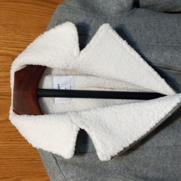 Old Navy Gray Winter Coat Size 8. Partial Wool Lining. - Picture 8 of 11